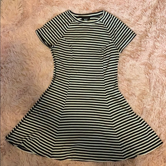 Urban Outfitters Dresses & Skirts - Darling little urban outfitters dress